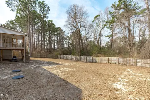 Exterior - 127 Landfall Ln, Smithfield, NC 27577 photo 4 of 5