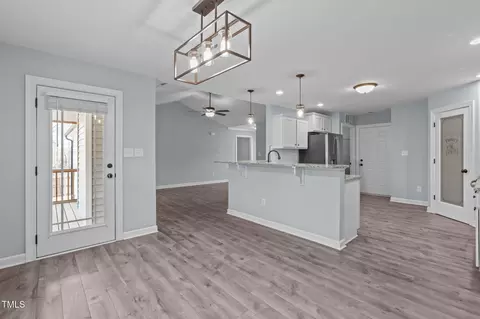 Entry Way - 127 Landfall Ln, Smithfield, NC 27577 photo 4 of 5