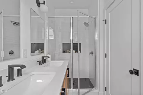 Bath - 1007 Hundley Pl, Durham, NC 27701 photo 2 of 2
