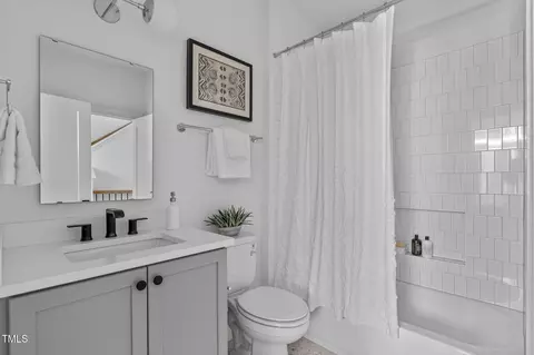 Bath - 1007 Hundley Pl, Durham, NC 27701 photo 1 of 2