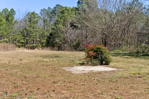 1512 Broken Rd, Bailey, NC 27807 photo 5