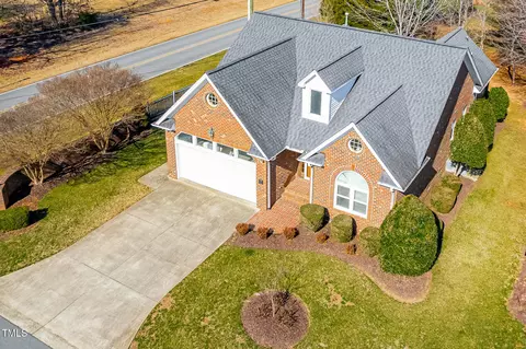 2 Poplar Ave, Elon, NC 27244
