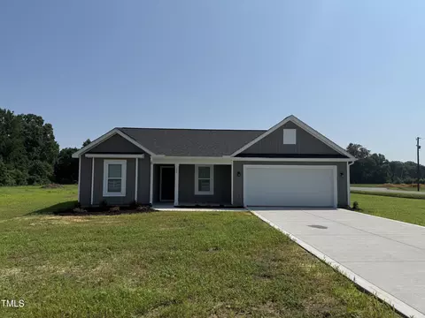 142 Dalton Dr, Lumber Bridge, NC 28357