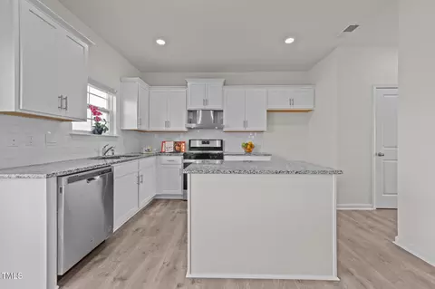 Kitchen - 6888 Bellawood Dr, Trinity, NC 27370 photo 1 of 2