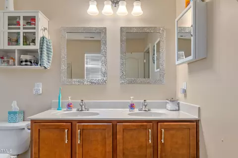 Bath - 138 Daneborg Rd, Durham, NC 27703 photo 2 of 4