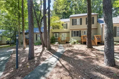 502 Forest Ct, Carrboro, NC 27510