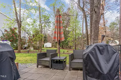 Exterior - 7017 Sandringham Ct, Raleigh, NC 27613 photo 5 of 9