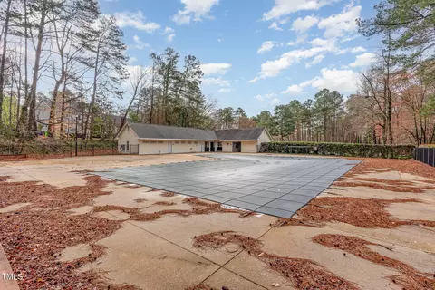 Exterior - 7017 Sandringham Ct, Raleigh, NC 27613 photo 9 of 9
