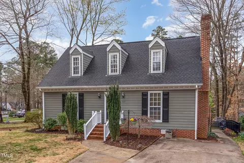 Exterior - 7017 Sandringham Ct, Raleigh, NC 27613 photo 3 of 9