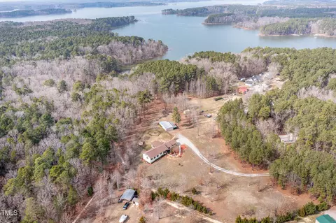 89 Mount Pleasant Ln, Manson, NC 27553