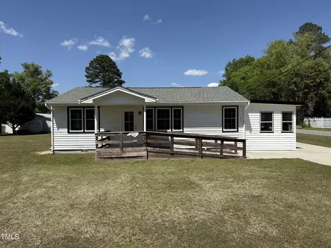 Exterior - 200 Pace St, Smithfield, NC 27577 photo 2 of 7