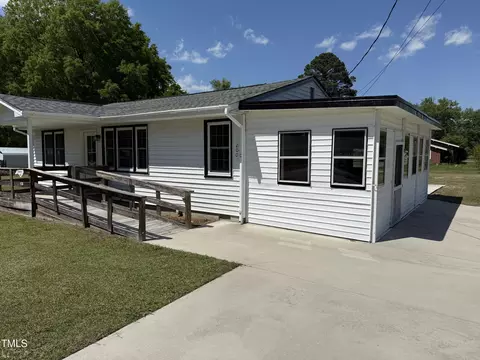 Exterior - 200 Pace St, Smithfield, NC 27577 photo 1 of 7