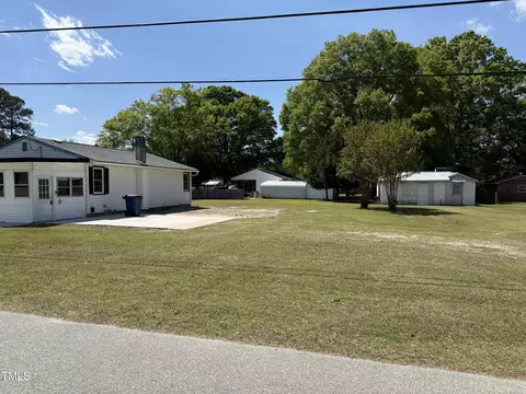Exterior - 200 Pace St, Smithfield, NC 27577 photo 3 of 7
