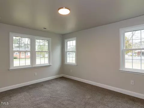 Bedroom - 200 Pace St, Smithfield, NC 27577 photo 5 of 11