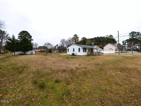 Exterior - 200 Pace St, Smithfield, NC 27577 photo 6 of 7