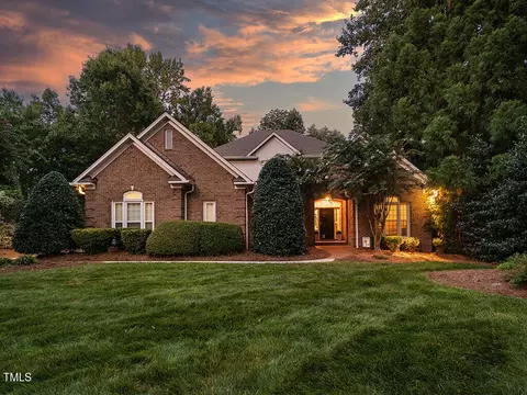 802 Glendevon Ct S, Whitsett, NC 27377