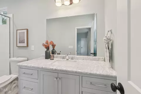 Bath - 802 Pleasant Dr, Durham, NC 27703 photo 2 of 5