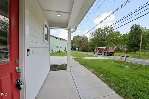 Exterior - 802 Pleasant Dr, Durham, NC 27703 photo 5 of 9