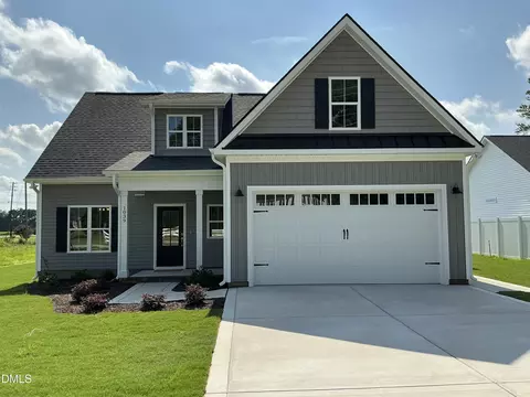1039 N Lincoln St, Benson, NC 27504