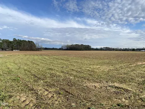 1 Tart Rd, Dunn, NC 28334 photo 3