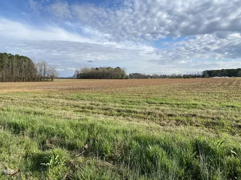 1 Tart Rd, Dunn, NC 28334 photo 4