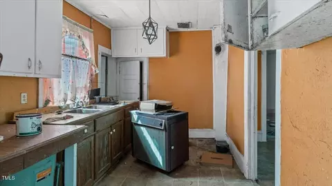 9056 Hicksboro Rd, Oxford, NC 27565 photo 8