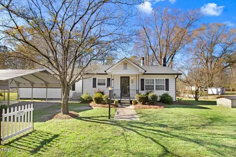2246 Arrowhead Rd, Dunn, NC 28334 photo 3