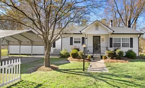 2246 Arrowhead Rd, Dunn, NC 28334