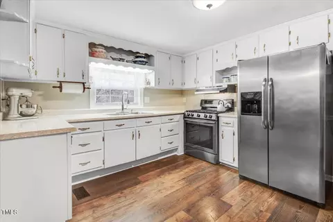 2246 Arrowhead Rd, Dunn, NC 28334 photo 7