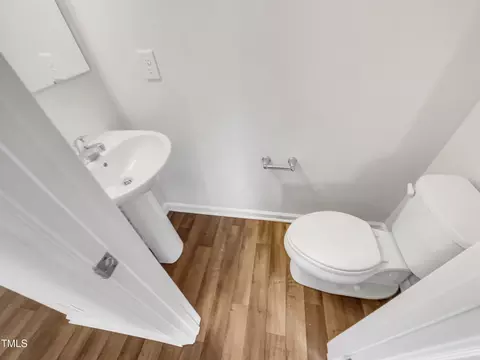 Bath - 1205 Bent Willow Dr, Durham, NC 27704 photo 2 of 3