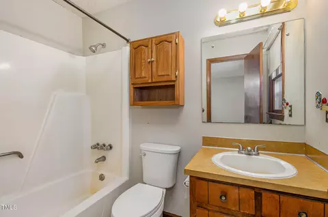 Bath - 5315 Cole Mill Rd, Durham, NC 27705 photo 1 of 2