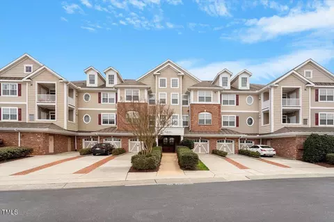10511 Rosegate Ct #203, Raleigh, NC 27617