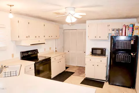 93 Rock River Ln, Middlesex, NC 27557 photo 4
