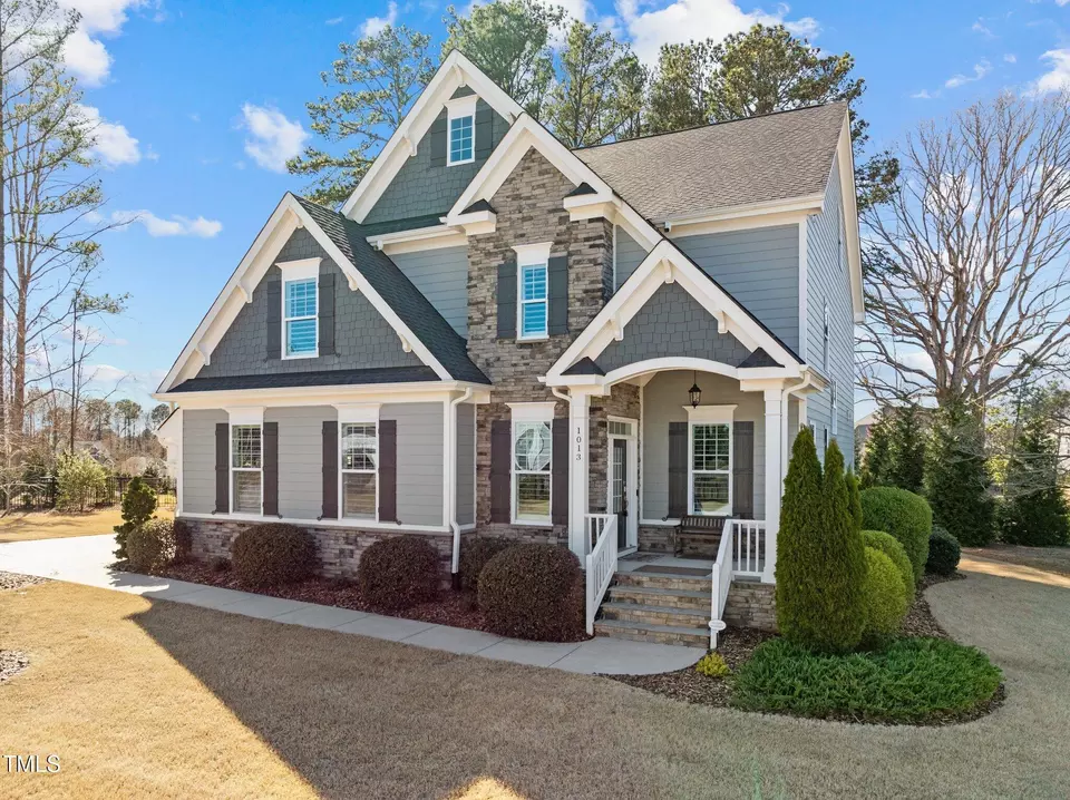Exterior - 1013 Manchaca Loop, Apex, NC 27539 photo 5 of 8
