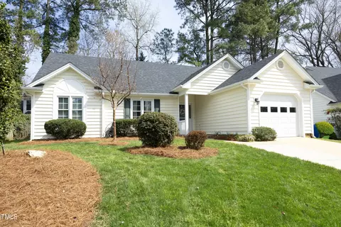 5513 Edgebury Rd, Raleigh, NC 27613