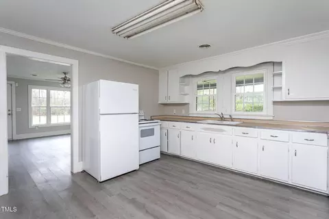Kitchen - 1239 Brogden Rd, Smithfield, NC 27577 photo 1 of 1