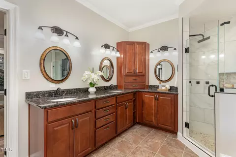 Bath - 5000 Celbridge Pl, Raleigh, NC 27613 photo 1 of 7