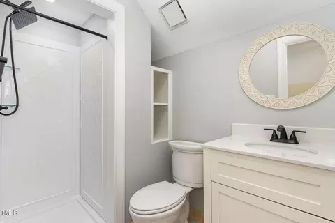 Bath - 5000 Celbridge Pl, Raleigh, NC 27613 photo 6 of 7