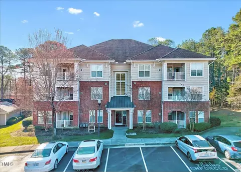 833 Providence Glen Dr, Chapel Hill, NC 27514