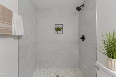 Bath - 409 Avery St, Garner, NC 27529 photo 6 of 6