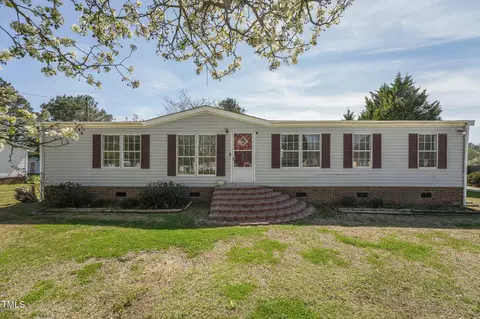 206 Granite Dr, Lucama, NC 27851