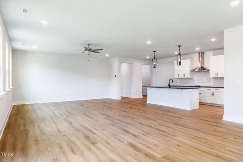Living - 207 Golfview Ave, Benson, NC 27504 photo 2 of 2