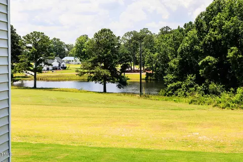 245 Golfview Ave, Benson, NC 27504 photo 4