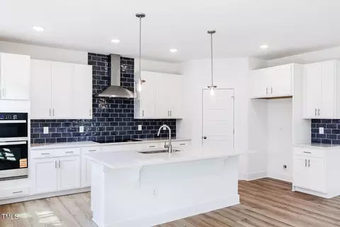 Kitchen - 114 Tee Time Ter, Benson, NC 27504 photo 3 of 4