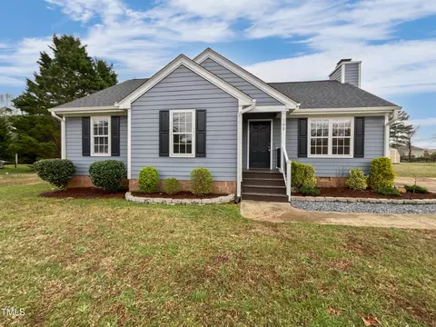 108 New Castle Ct, Youngsville, NC 27596