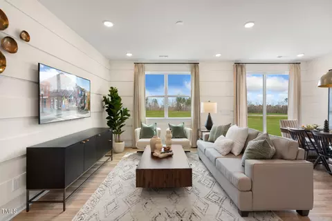 Living - 176 Kobus Ct, Garner, NC 27529 photo 2 of 4