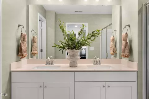 Bath - 176 Kobus Ct, Garner, NC 27529 photo 1 of 3