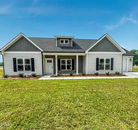 400 S Eastwood Dr, Benson, NC 27504