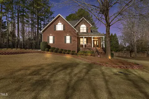 307 St Jiles Dr, Clayton, NC 27520