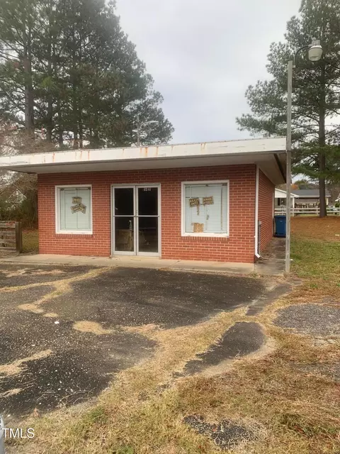 1401 Fairground Rd, Dunn, NC 28334
